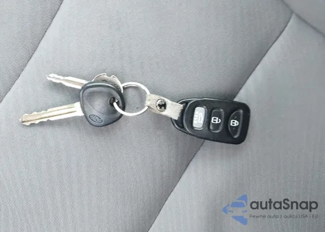 2012 Hyundai Elantra Gls from USA, damaged, VIN 5NPDH4AE0CH133280